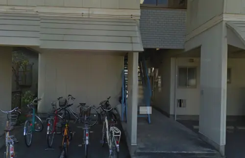 山形県鶴岡市新形町7-35-10 チェリス206