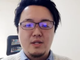 小林知央