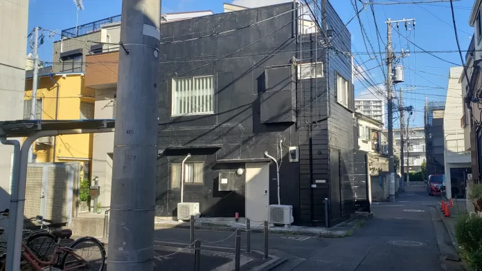 渋谷ウェストビル1階